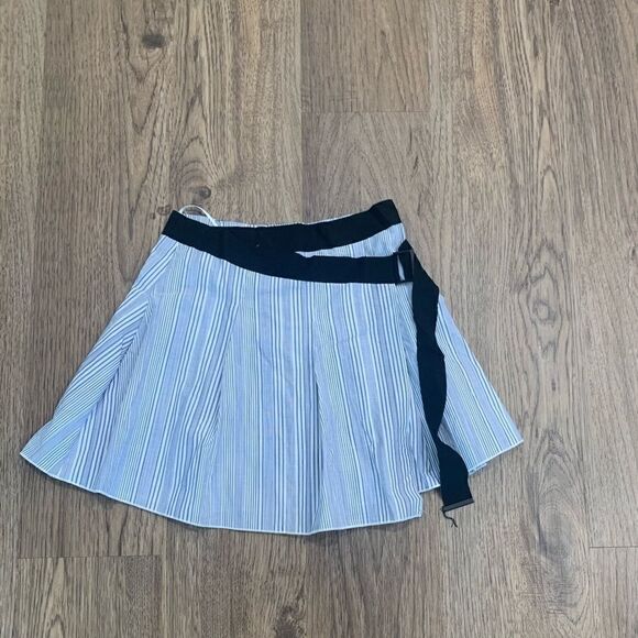 Seek the Label Dresses & Skirts - Seek the Label stripe Oxford pleated Skirt